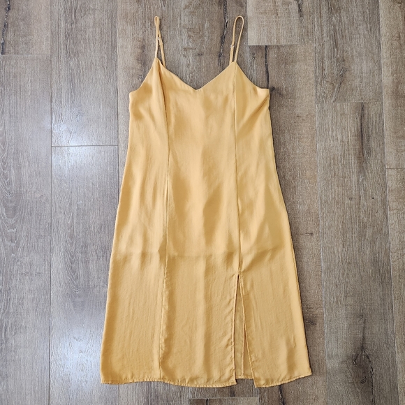 Sage Dresses & Skirts - NWOT Sage the label slit dress